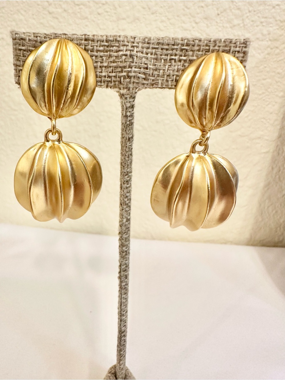 90s Vintage Gold Double-Drop Sculpted Dome Earrings - High Quality